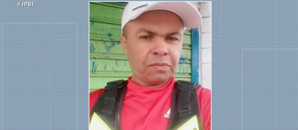 Motociclista morre após perder controle da moto e cair no Centro de Campina Grande — Foto: Reprodução / TV Cabo Branco