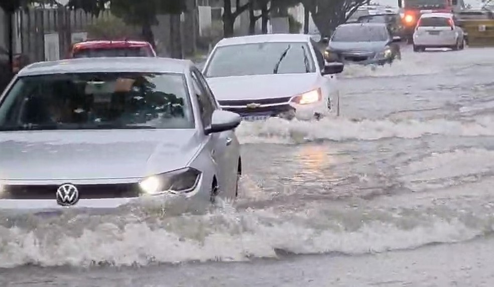 Maior volume de chuva do ano em João Pessoa atinge 138,4 mm em um único dia — Foto: Reprodução / TV Cabo Branco