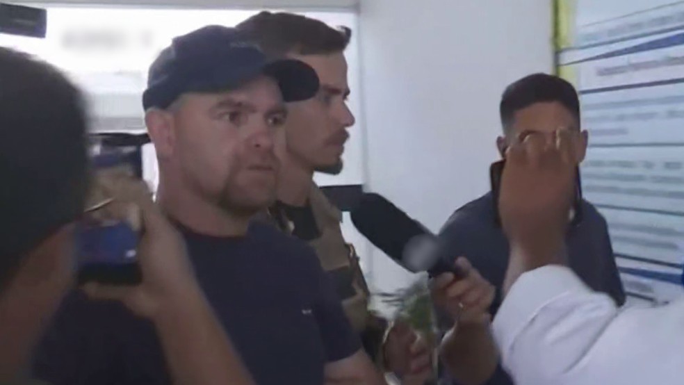 Vereador Wagner de Bebe, de Santa Rita (PB), é levado para a Central de Polícia Civil de João Pessoa — Foto: Reprodução/TV Cabo Branco