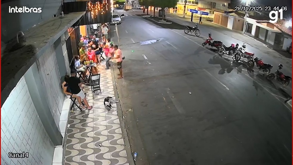 Homem bate a cabeça após ser empurrado em bar e é internado em estado grave na Paraíba — Foto: TV Paraíba