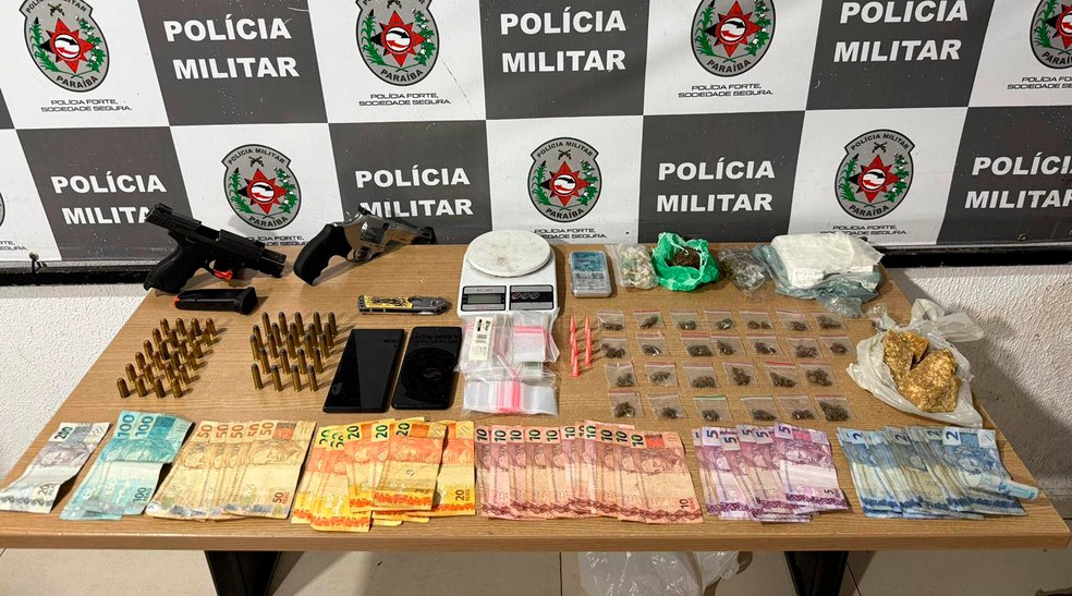 Homens são presos por tráfico de drogas após troca de tiros em João Pessoa — Foto: Divulgação/Polícia Militar da Paraíba