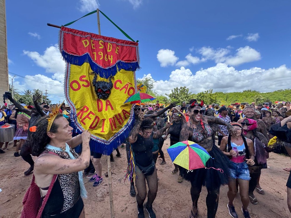 Bloco 'Os Cão' mantém tradição no carnaval de Natal — Foto: Vinicius Marinho/Inter TV Cabugi
