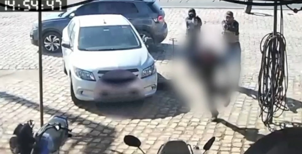 Um dos crimes aconteceu em uma borracharia em Areia Branca — Foto: Cedida/Mossoró Urgente