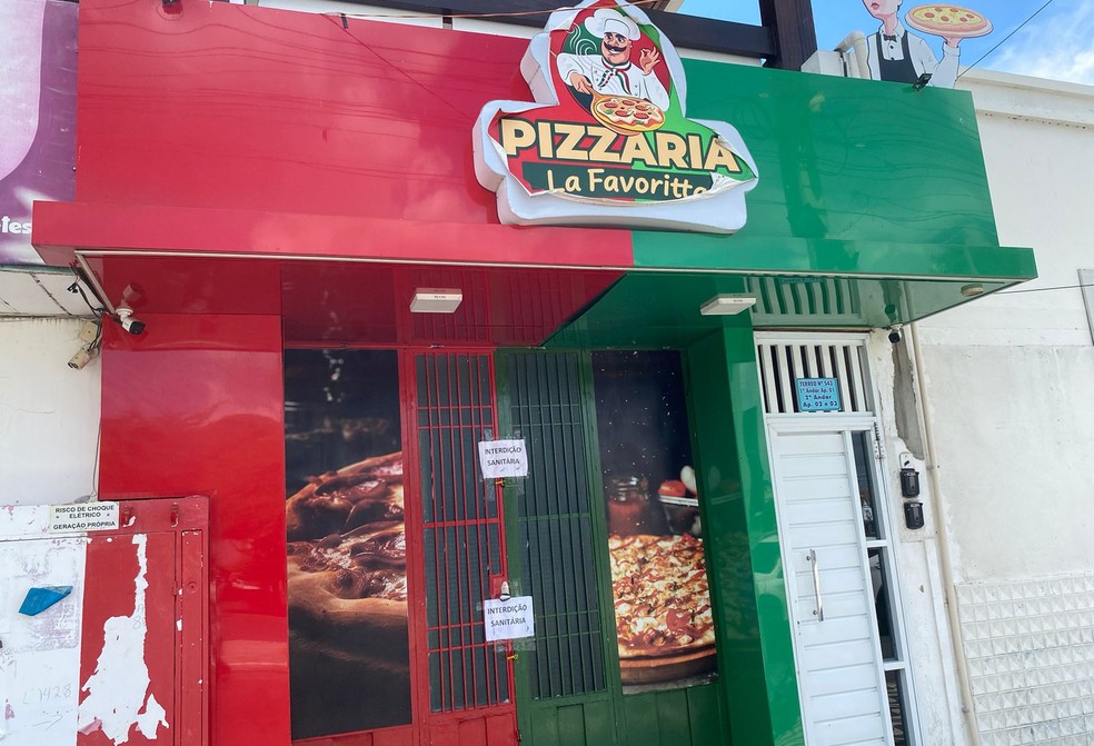 Pizzaria é interditada após suspeita de surto por intoxicação alimentar, em Pombal, na PB — Foto: Geraldo Jerônimo / TV Paraíba