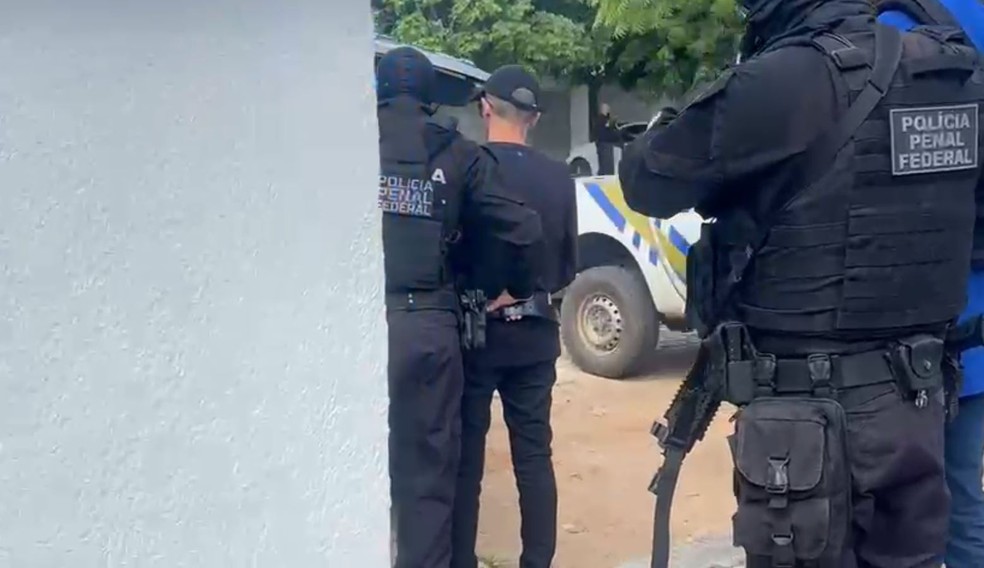 Ex-delegado Rivaldo Barbosa passou por exames na Polícia Científica após deixar presídio de Mossoró — Foto: Reprodução