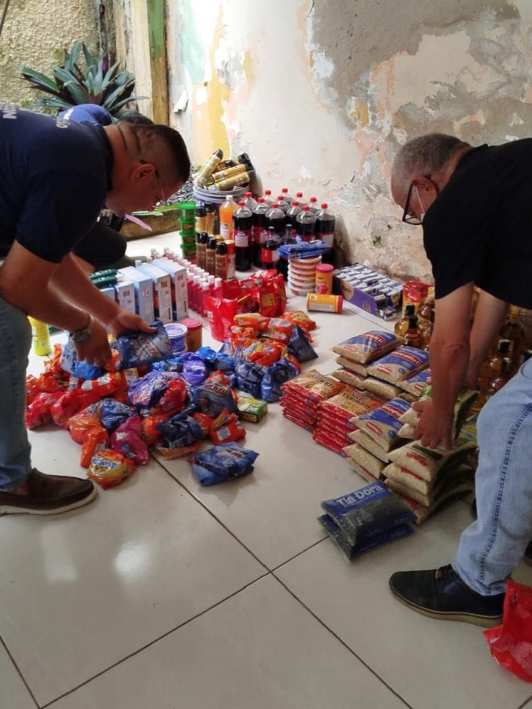 Procon apreende 358 produtos em estabelecimento de Campina Grande — Foto: Divulgação/Procon-CG