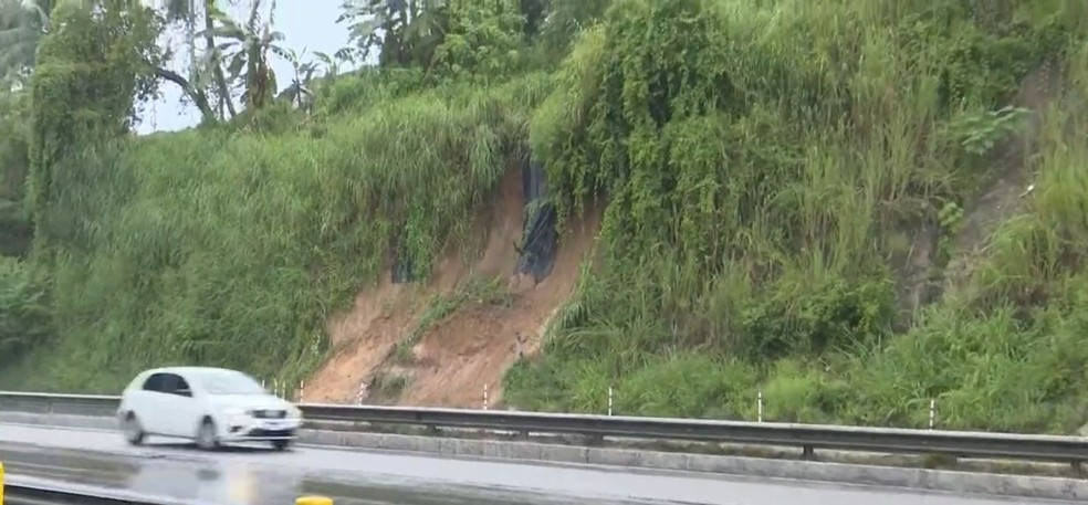 Chuvas causam transtornos em várias cidades da Paraíba — Foto: Reprodução/TV Cabo Branco