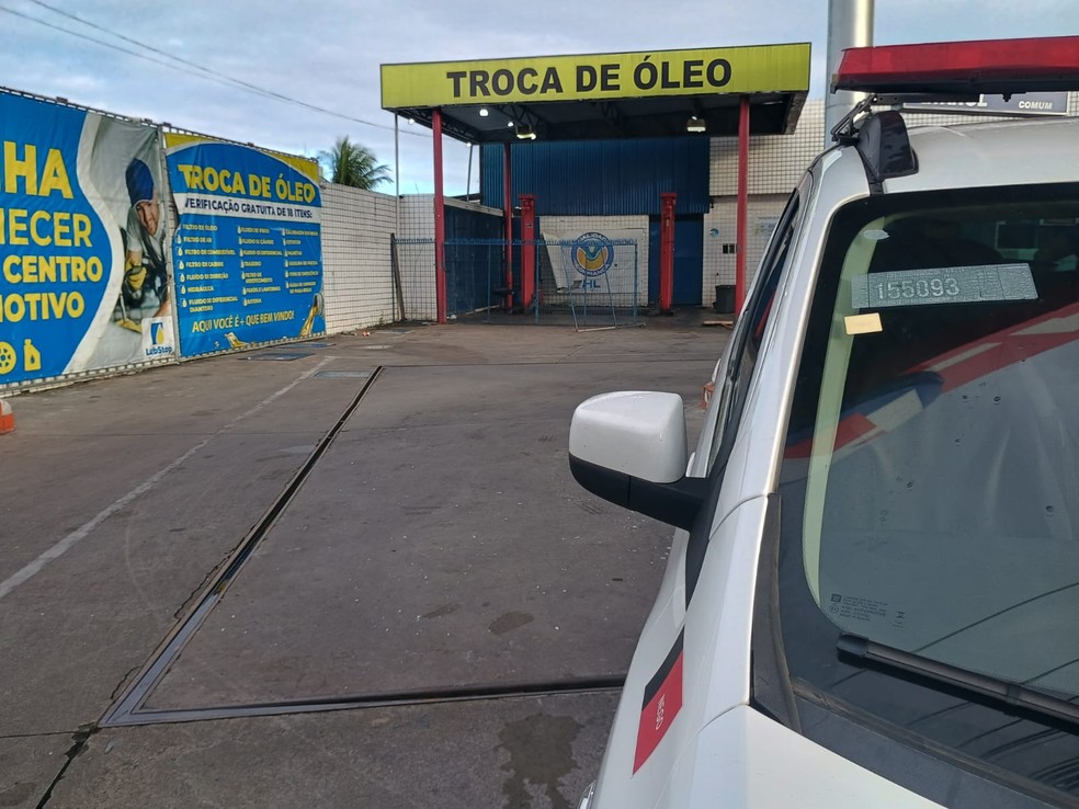 Posto de combustíveis é explodido, em João Pessoa — Foto: Ewerton Correia / TV Cabo Branco