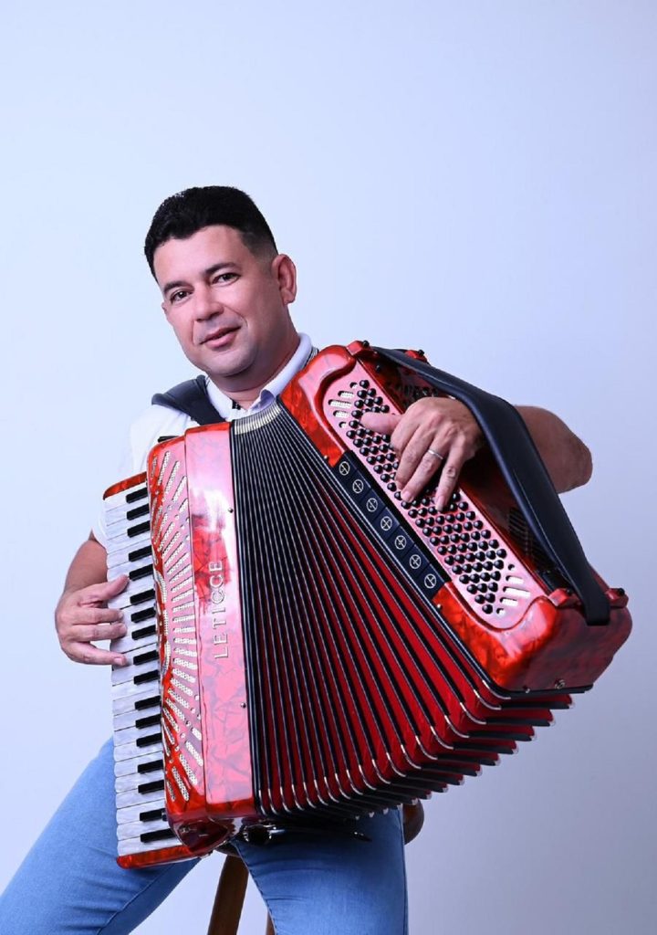 Thaison do Acordeon, finalista da região Agreste — Foto: Divulgação