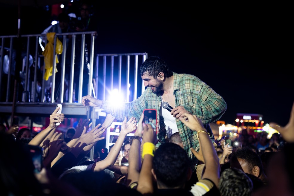 Cantor Nattan se apresenta no São João de Natal nesta sexta-feira (19) — Foto: Divulgação/ Fransuilson Studio.