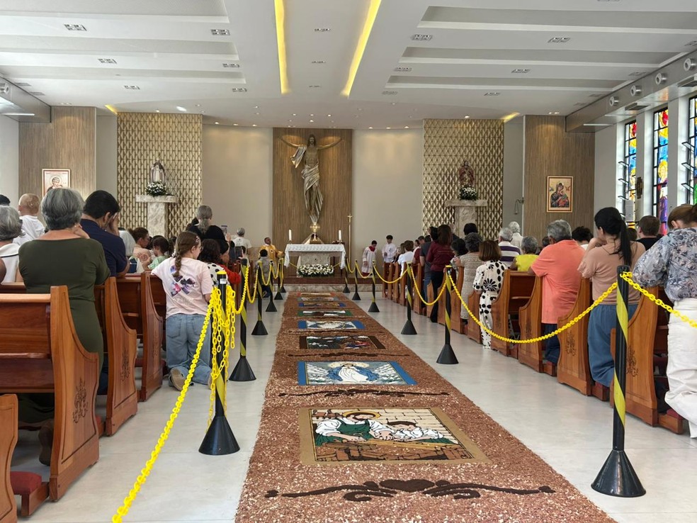 Corpus Christi: Tapete no Sagrado Coração de Jesus, em Lagoa Nova, em Natal — Foto: Stephany Souza/Inter TV Cabugi