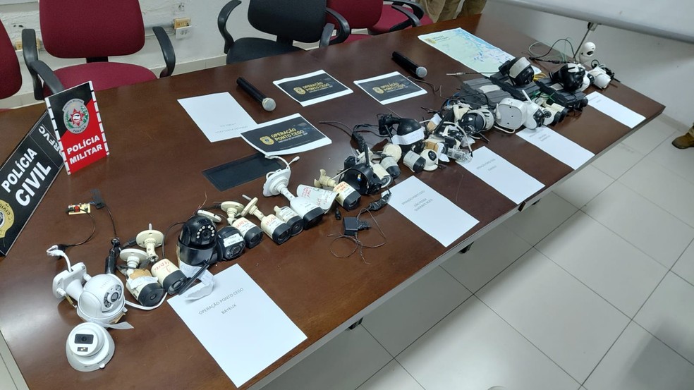 Mais de 70 câmeras de monitoramento usadas por facções na Grande João Pessoa são apreendidas — Foto: Antônio Vieira / TV Cabo Branco