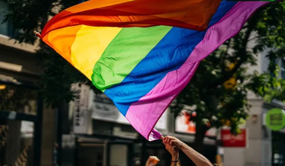 Lei pretende ampliar acesso da comunidade LGBTI+ aos serviços de saúde — Foto: Raphael Renter/Unsplash