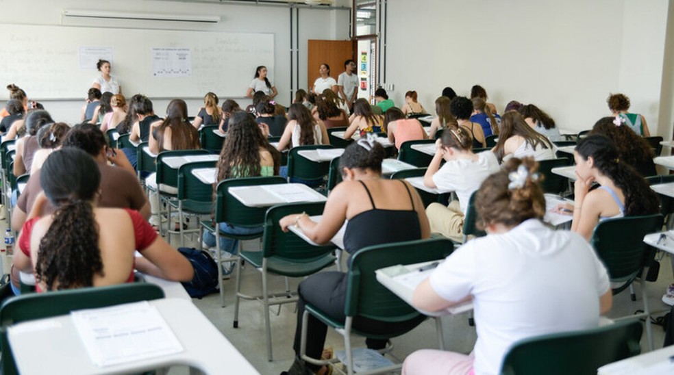 Candidatos fazem prova de concurso — Foto: Foto: Raphaella Dias | UFMG