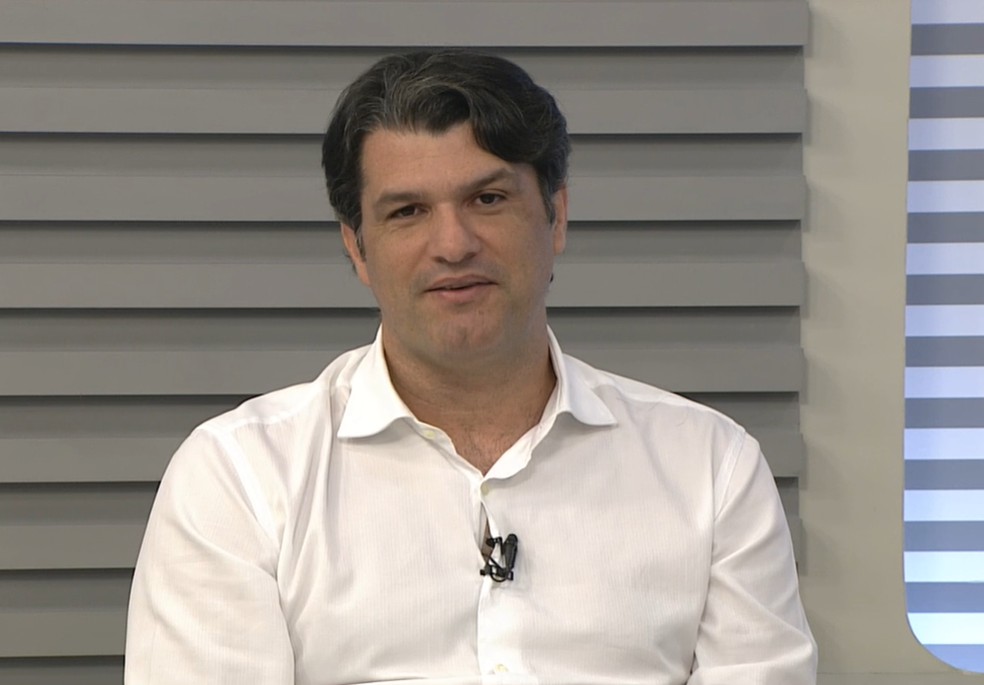 Prefeito de João Pessoa fala em fazer multirões para retirada de lixo nas ruas da cidade, na TV Cabo Branco — Foto: TV Cabo Branco