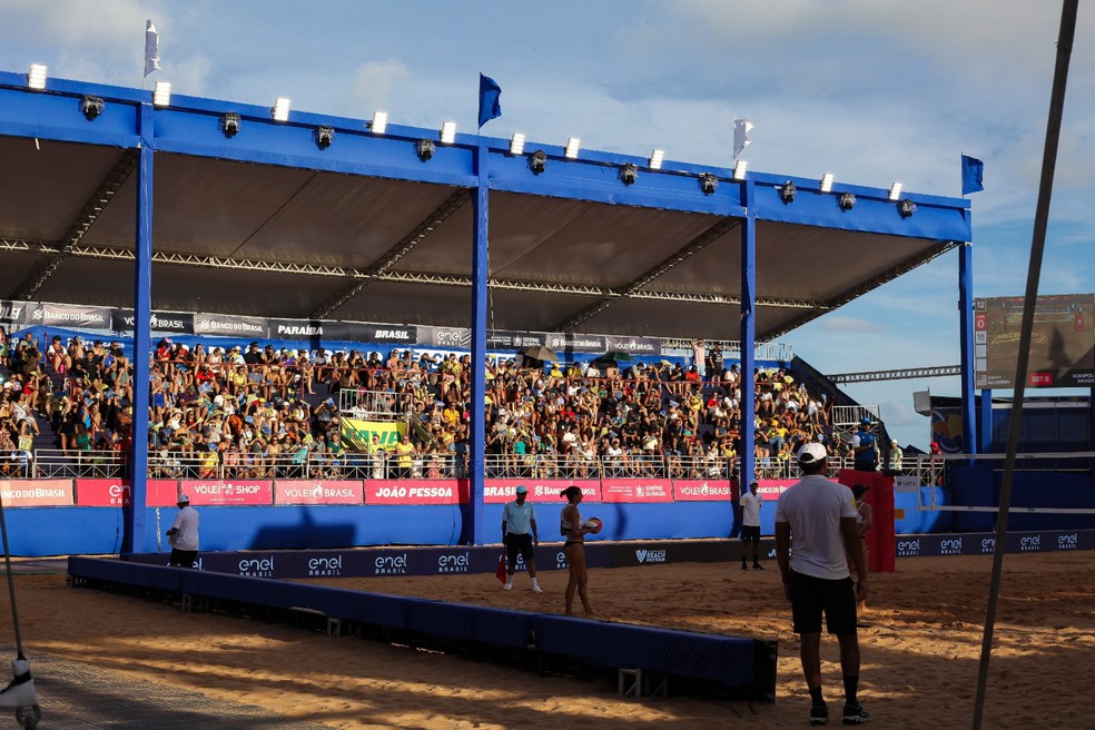 Torcida brasileira lota as arquibancadas em João Pessoa para torcer pelo Vôlei. — Foto: Cristiano Santos / Beach Games Brazil.
