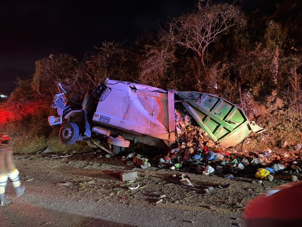 Acidente deixa três mortos no Agreste da Paraíba — Foto: TV Paraíba
