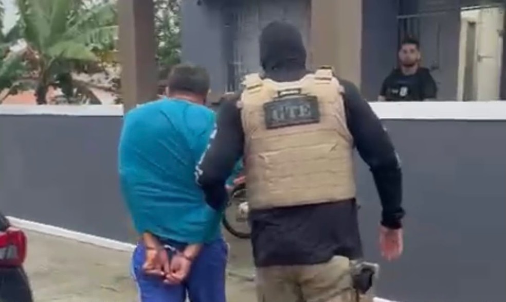 Homem preso durante operação da Polícia Civil na cidade de Tacima, na PB — Foto: Polícia Civil da Paraíba