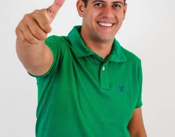 Jovem Thiago Medeiros de Lima, conhecido popularmente com Thiaguinho da Reciclagem, assumi pelos próximos 90 dias uma cadeira na Câmara de vereadores de Jardim do Seridó. Foto — ©Divulgação.