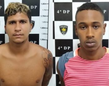 Nas investigações, os dois foram identificados de ter praticado um roubo em uma loja, no bairro Petrópolis (Foto: Divulgação/Polícia Civil)
