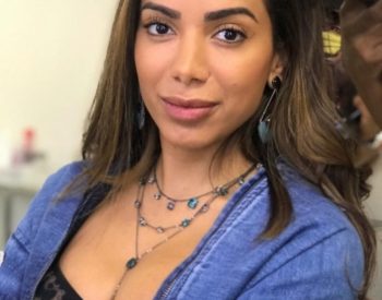 Anitta faz prova de caracterização e figurino para 'Amor de Mãe' — Foto: Reprodução/TV Globo.