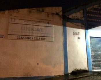 Vigilante da Unicat foi rendido pelos bandidos, na tarde desta terça-feira (11). (Foto: Kléber Teixeira / Inter TV Cabugi).