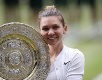 Ex-número 1 do mundo, romena leva segundo Grand Slam da carreira ao derrotar americana, que buscava recorde de conquistas na história do tênis. ( Foto: REUTERS/Carl Recine )