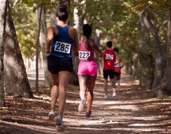 Lei exige laudo médico para corredores em provas de meia maratona e maratona na Paraíba — Foto: Freepik