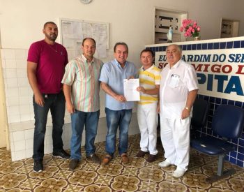 Vigilante Gigi, Edil Iron Júnior, Deputado Nelter Queiroz, Diretor do Hospital Emerson Azevedo e o Médico amigo Dr. Anchieta. ( Foto: Assessoria de Imprensa )