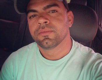 Vigilante:  Robson Oliveira.