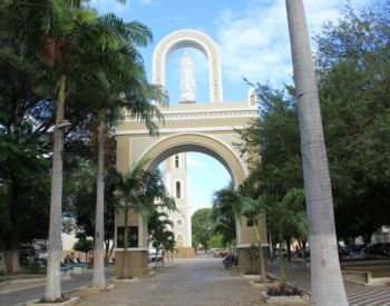 Arco-do-Triunfo-em-Caicó-696x464