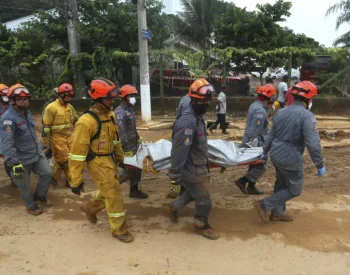 Os números atualizados foram repassados pelos bombeiros na manhã deste domingo (26). Foto — ©Fábio Vieira / Metrópoles.