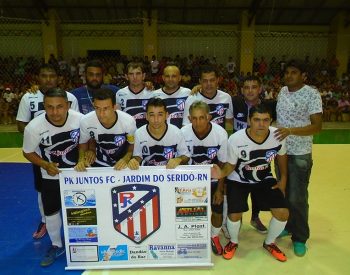 Equipe do Pk Juntos Master, campeã do Campeonato de Blocos  Carnavalescos de Jardim do Seridó. Foto - Júlice Gomes / Blog Seridó no AR.