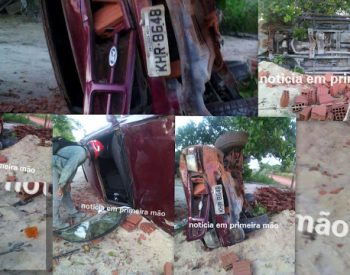 Carro Capotou na hora da fuga.