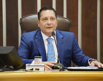 Deputado Ezequiel Ferreira.