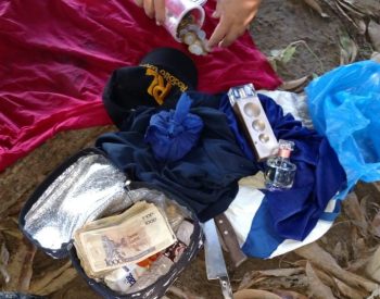 Objetos em poder dos infratores fugitivos. ( Foto: Divulgação )