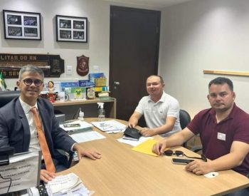 Deputado estadual Coronel Azevedo-(PL), Diretor do Hospital Emerson Azevedo e o vereador Jeferson Maurício-(PSD). Foto — © Reprodução/Instagram.