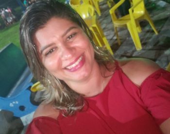 Februska Emanuely Ferreira tinha 34 anos e foi morta a tiros em João Câmara, RN. ( Foto: Facebook/Reprodução )