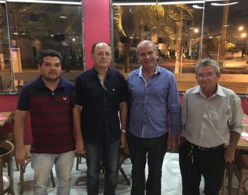 Vreador Cássio-(PCdoB), Benes Leocádio-(PTC), ex-prefeito patrício Júnior-(PDT) e Zequinha Barbosa. ( Foto: Assessoria )