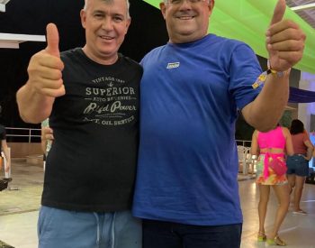 O empresário Joaci Filho e o Professor Pedão. Foto — ©Divulgação.