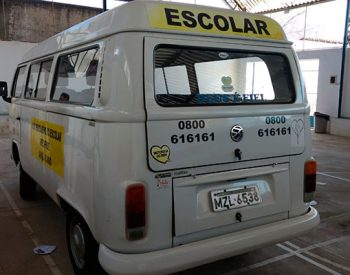 Kombi da APAE de Caicó está quebrada desde junho e instituição deixa de atender centenas – (Foto: Sidney Silva)