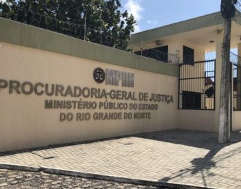 Promotor responsável pela recomendação diz que a dispensa de licitação vai permitir maior agilidade para a realização dos concursos — Foto: MPRN/Divulgação