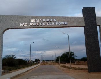 Pórtico da entrada da cidade de São José do Seridó.