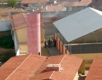 Policiais tentam negociar com adolescentes amotinados no CEDUC de Caicó