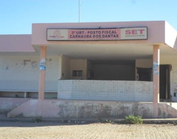 Posto Fiscal abandonado próximo ao povoado Ermo em Carnaúba dos Dantas. ( Foto: Toscano Neto )