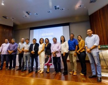 A nova Diretoria conta com gestores de municípios de diversas regiões do Estado — Foto: Meysa Medeiros