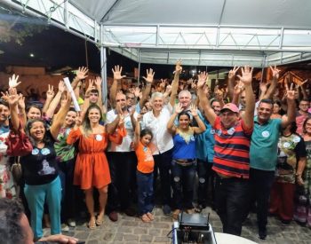 Reunião-com-os-amigos-do-vereador-Binho-de-Ambrósio-em-Parnamirim-696x522