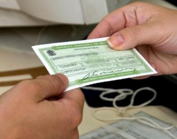 A certidão pode ser obtida pessoalmente em qualquer cartório eleitoral (Foto: Reprodução)