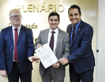 Depois de oficializar sua filiação ao partido, Kleber Rodrigues assumiu a presidência da bancada do PL na Casa — Foto: Divulgação