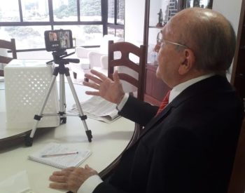 O parlamentar falou na sessão que o uso da cloroquina no tratamento inicial tem efeitos positivos. — Foto: Divulgação.